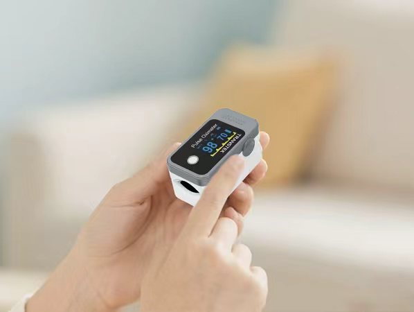 How to Use a Pulse Oximeter to Monitor Oxygen Levels at Home How to Use a Pulse Oximeter to Monitor Oxygen Levels at Home